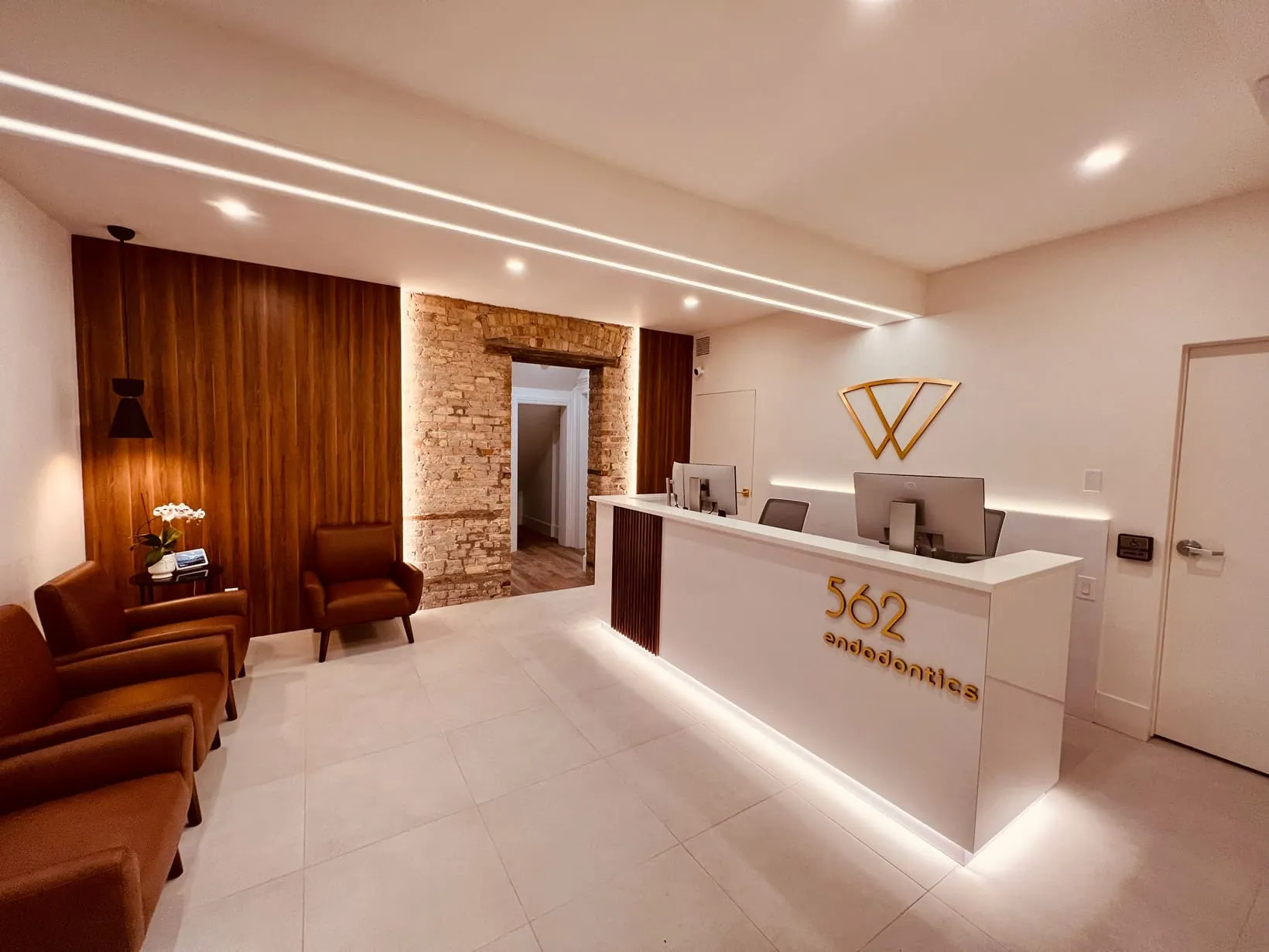 Reception of the 562 endodontics clinic in London, Ontario