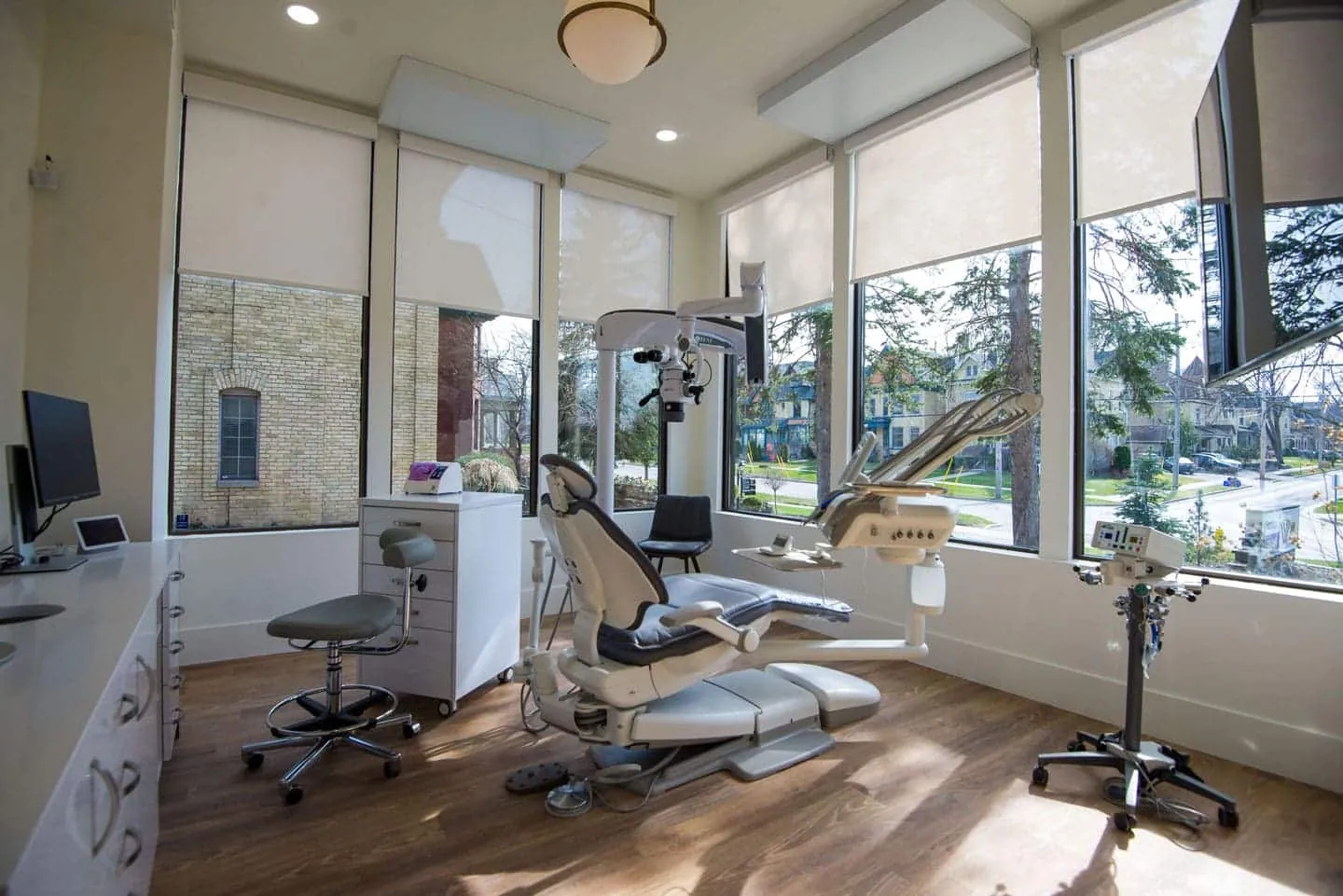Treatment room at the 562 endodontics office in London, Ontario